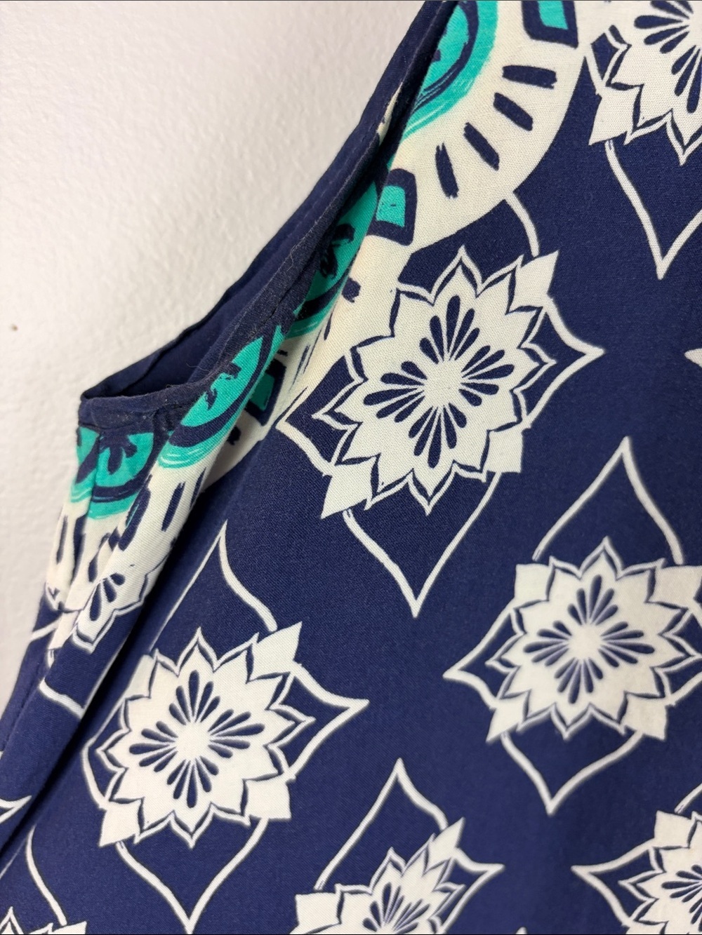 Hatley Blue Medallion Sleeveless Shift Dress Large Geometric Boho Summer Dress - Picture 7 of 14